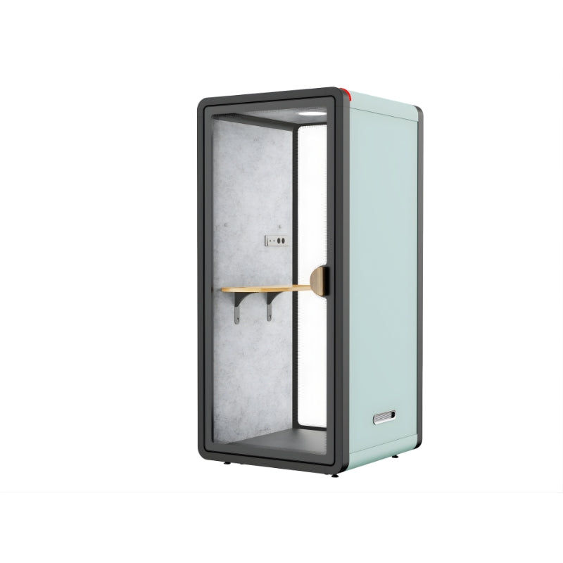 現代辦公室靜音艙,單人電話亭式隔音倉,配備透明鋼化玻璃門、內置LED照明及吸音棉隔音艙,提供私密隔音工作間適合視像會議及專注工作 Modern silent office cubicle, single-person telephone booth-style soundproof cabin, equipped with transparent tempered glass doors, built-in LED lighting and sound-absorbing cotton soundproof cabin, providing a private soundproof workspace suitable for video conferences and focused work.