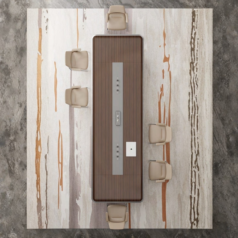 豪華弧形會議桌配中央電源系統,金色金屬邊框搭配流線型底座設計,打造高端商務空間Luxury curved conference table with central power system, gold metal trim and streamlined base design for premium business space