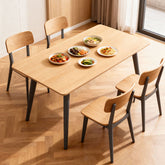 輕奢仿大理石紋餐桌|白色石紋桌面搭配黑色金屬中柱腳,四人位現代餐廳皮質餐椅組合。現代簡約咖啡餐桌|淺木紋桌面白色中柱圓盤底座,搭配曲木靠背椅,休閒咖啡廳雙人座位。Modern cafe table with light wood top and white pedestal base, paired with curved plywood chairs, casual coffee shop seating。Luxury faux marble dining table, white stone-look top with black pedestal base, modern 4-person leather chair dining set