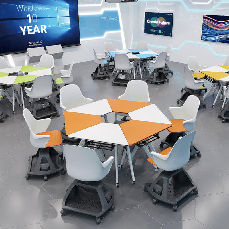 智慧教室多功能培訓椅,配備輪滑底座、翻轉書架、可調式記事板,白色座椅搭配彩色座墊設計。該培訓椅具有靈活性,適用於課堂討論、小組合作、互動教學等多種學習場景。整體設計簡潔現代,集成度高,提升課堂教學效率。Smart classroom multi-functional training chair with wheeled base, flip-around bookshelf, and adjustable writing tablet. Features white shell seat with colorful cushion options. Ideal for collaborative learning, group discussions, and interactive teaching. Modern, integrated design that enhances classroom efficiency and student engagement.