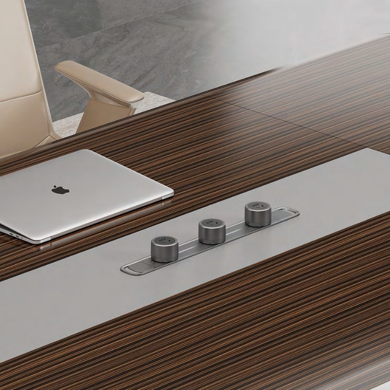 豪華弧形會議桌配中央電源系統,金色金屬邊框搭配流線型底座設計,打造高端商務空間Luxury curved conference table with central power system, gold metal trim and streamlined base design for premium business space