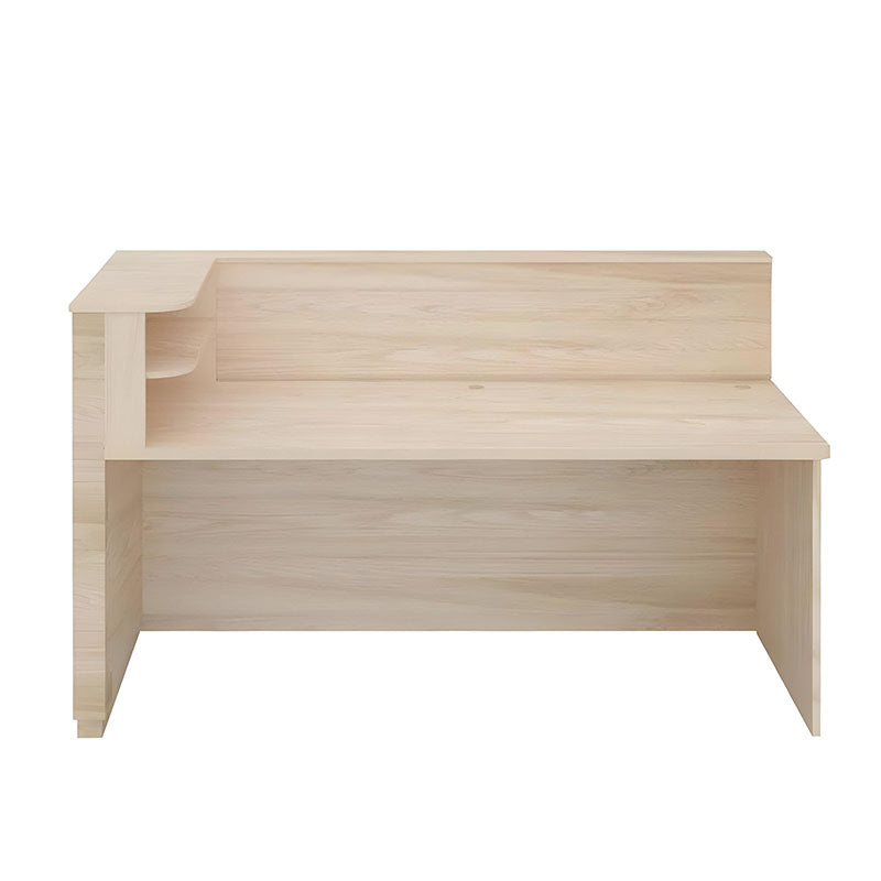 极简风格木制教师书桌,配备单个实用收纳抽屉与下方置物盒。采用稳固的几何桌脚设计,自然木纹质感适合蒙特梭利或现代风格教室使用。Minimalist wooden teacher desk featuring a single storage drawer and a bottom storage box. Designed with sturdy geometric legs and natural wood grain, ideal for Montessori or modern classrooms.