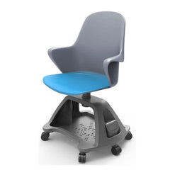 智慧教室多功能培訓椅,配備輪滑底座、翻轉書架、可調式記事板,白色座椅搭配彩色座墊設計。該培訓椅具有靈活性,適用於課堂討論、小組合作、互動教學等多種學習場景。整體設計簡潔現代,集成度高,提升課堂教學效率。Smart classroom multi-functional training chair with wheeled base, flip-around bookshelf, and adjustable writing tablet. Features white shell seat with colorful cushion options. Ideal for collaborative learning, group discussions, and interactive teaching. Modern, integrated design that enhances classroom efficiency and student engagement.