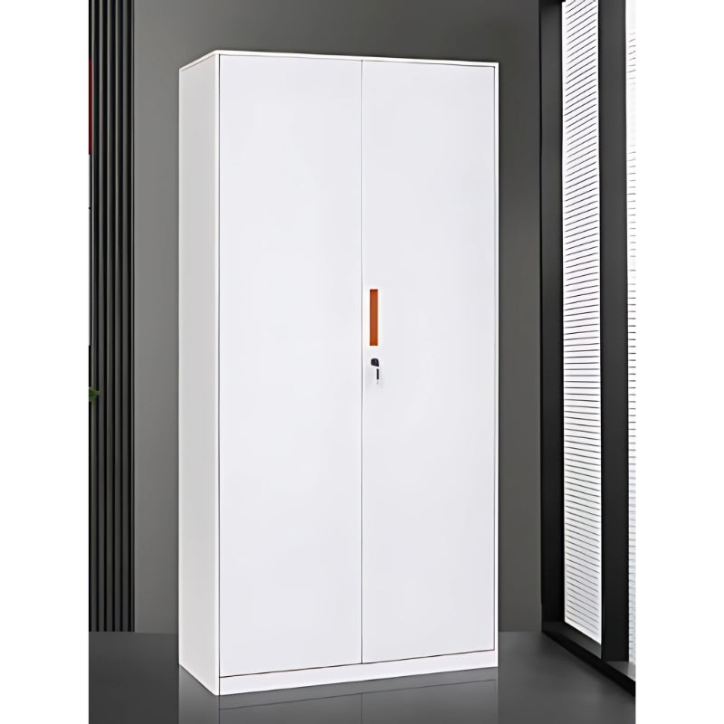 白色鋼製文件櫃雙門設計 White steel filing cabinet dual-door design,內部多層隔板存放獎盃文件 adjustable shelves storing trophy files,專業辦公室收納 professional office storage