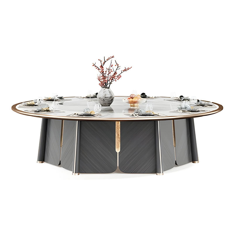 酒店包廂電動餐枱,宴會廳大圓枱,家居電動轉盤餐枱,豪華圓形設計配旋轉轉盤,周圍環繞優雅座椅,置於精緻室內空間,適合高端宴會用餐。Luxury hotel private room electric dining table with rotating turntable, surrounded by elegant chairs in a sophisticated interior, ideal for upscale banquets.electric rotating dining table Hong Kong,luxury sintered stone dining table,