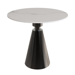 時尚圓形大理石小圓桌搭配兩張皮革餐椅,白色桌面、金色/黑色底座,適合咖啡廳與現代居家使用。Modern round marble bistro table with white top and gold/black pedestal base, paired with two leather dining chairs.