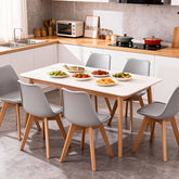 PP椅、聚丙烯椅、時尚餐椅、塑膠椅、北歐簡約、可堆疊、木質椅腿、PP聚丙烯材質、一體成型、輕量化設計、防水易清潔PP chair、polypropylene chair、modern dining chair、plastic chair、Scandinavian、stackable、wood legs,Fashionable PP chairs in assorted colors with wooden legs, showcased in modern environments including bars, cafes, offices, and kitchens, offering versatile and stylish seating options.