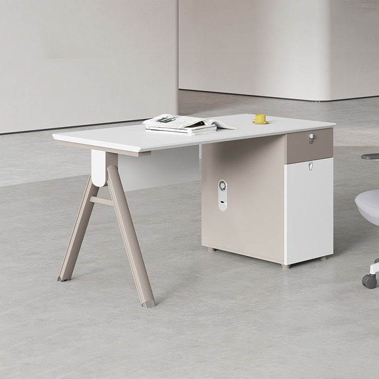 辦公檯 寫字檯 工作檯 E1 環保板材 鋼腳 實木腳 板腳 上線 屏風 側櫃 活動櫃 staff desk table workstation office furniture