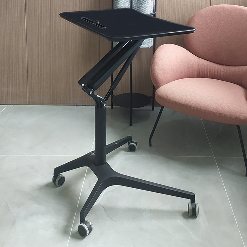 站立式升降桌 Standing Adjustable Desk 香港辦公室傢俬及設計工程中心 Branding Works Furniture & Office Design
