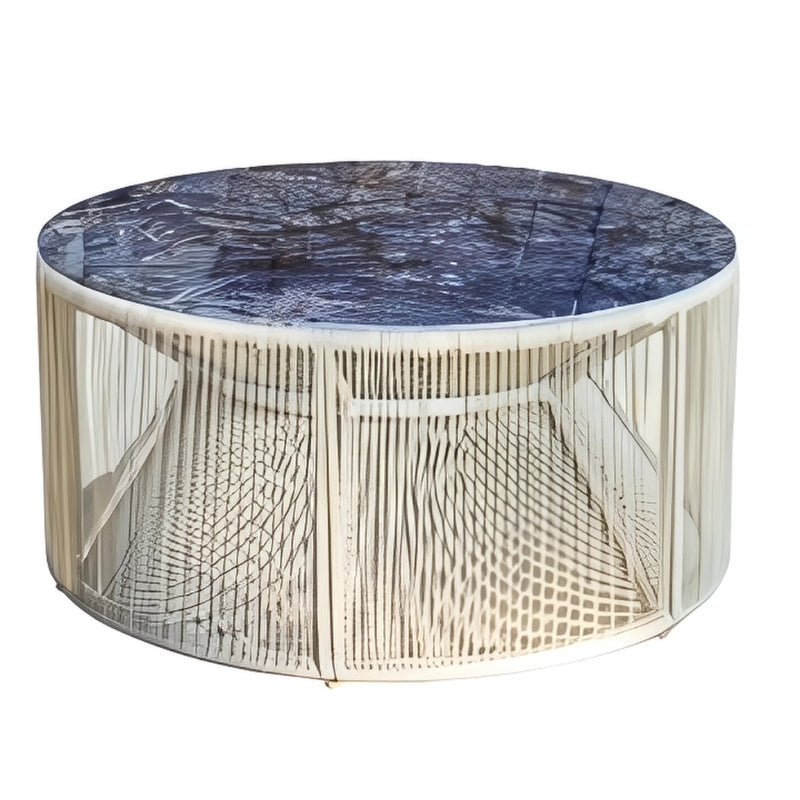 北歐風格灰色藤編戶外休閑沙發，搭配淺藍色座墊和米色靠枕，圓弧形鋁合金框架設計，適合露台花園使用的防水防曬時尚傢俬。Nordic style gray rattan outdoor leisure sofa with light blue cushions and beige pillows, curved aluminum frame design, waterproof furniture ideal for terrace and garden use.