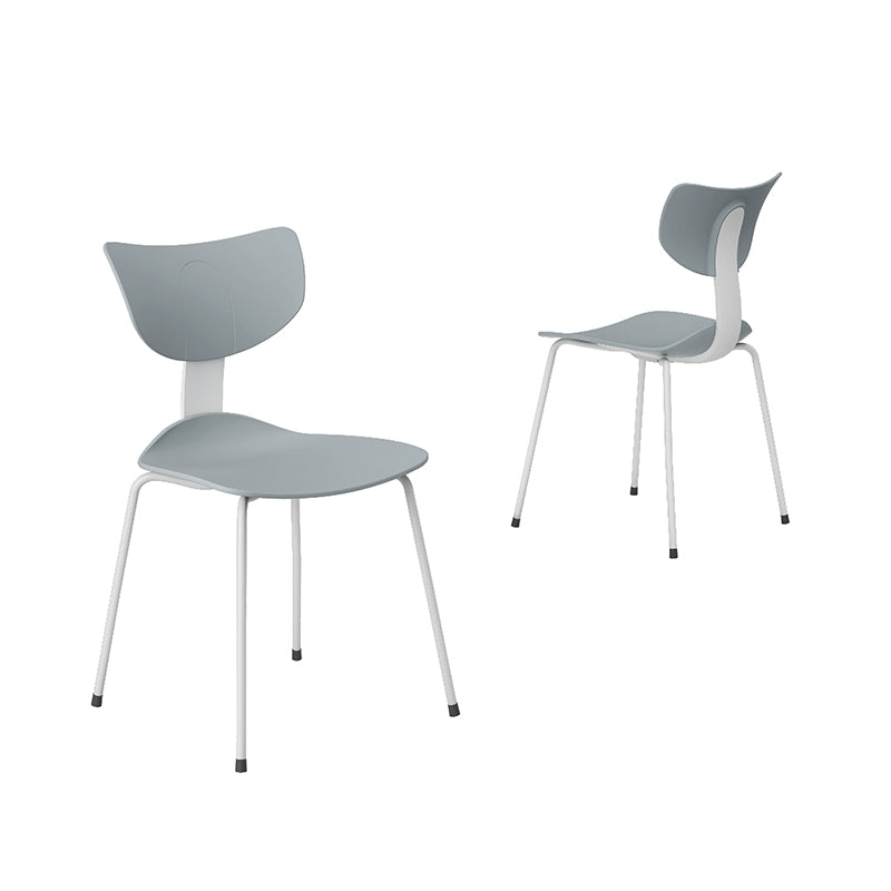 時尚餐桌椅，現代塑料一體成型座椅，搭配金屬或木質腿架。圖中展示藍色雪橇底座、橙色扶手款及黃色木腿款，適合家居或咖啡廳使用。Modern fashionable dining chairs with ergonomic molded plastic seats and metal or wood legs. Shown in blue sled base, orange with arms, and yellow wood legs variants for home or cafe.