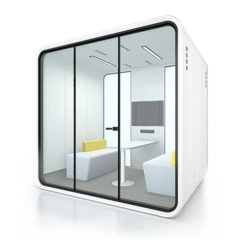 現代靜音辦公艙的多種尺寸展示，包括大型會議艙，和單人電話艙，以渲染圖、線框圖及辦公環境應用呈現，強調隔音與隱私設計。Modern soundproof office pods in various sizes, featuring a large meeting booth，and single-person phone booth, displayed in renders, line drawings, and office settings for acoustic privacy.