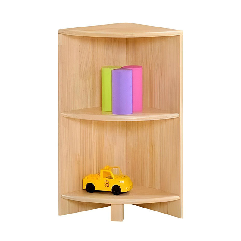 橡膠木兒童收納櫃組合，模塊化設計搭配多層書架、儲物門櫃，天然環保木質材料，適合幼兒園和家庭收納。Eco-friendly rubber wood kids' storage cabinet system featuring modular design with adjustable shelves and wooden storage doors, perfect for playrooms.