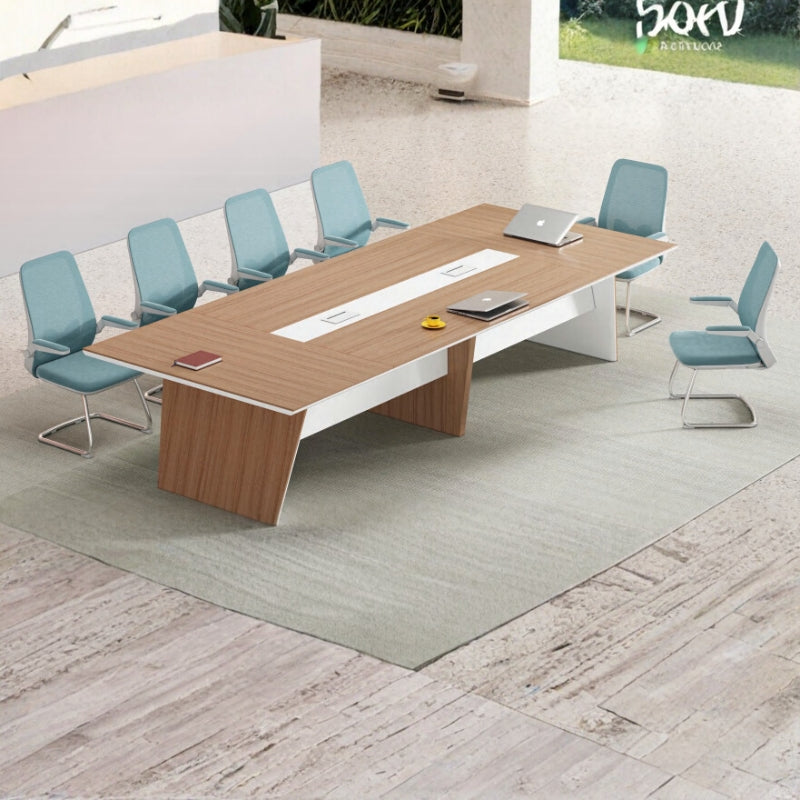 現代簡約會議桌配金屬腳架，適合創意辦公室傢俬及洽談區設計 Modern minimalist conference table with metal legs, suitable for creative office furniture and negotiation area design