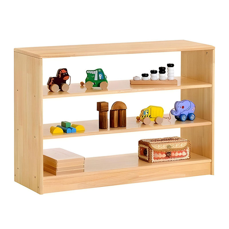 橡膠木兒童收納櫃組合，模塊化設計搭配多層書架、儲物門櫃，天然環保木質材料，適合幼兒園和家庭收納。Eco-friendly rubber wood kids' storage cabinet system featuring modular design with adjustable shelves and wooden storage doors, perfect for playrooms.