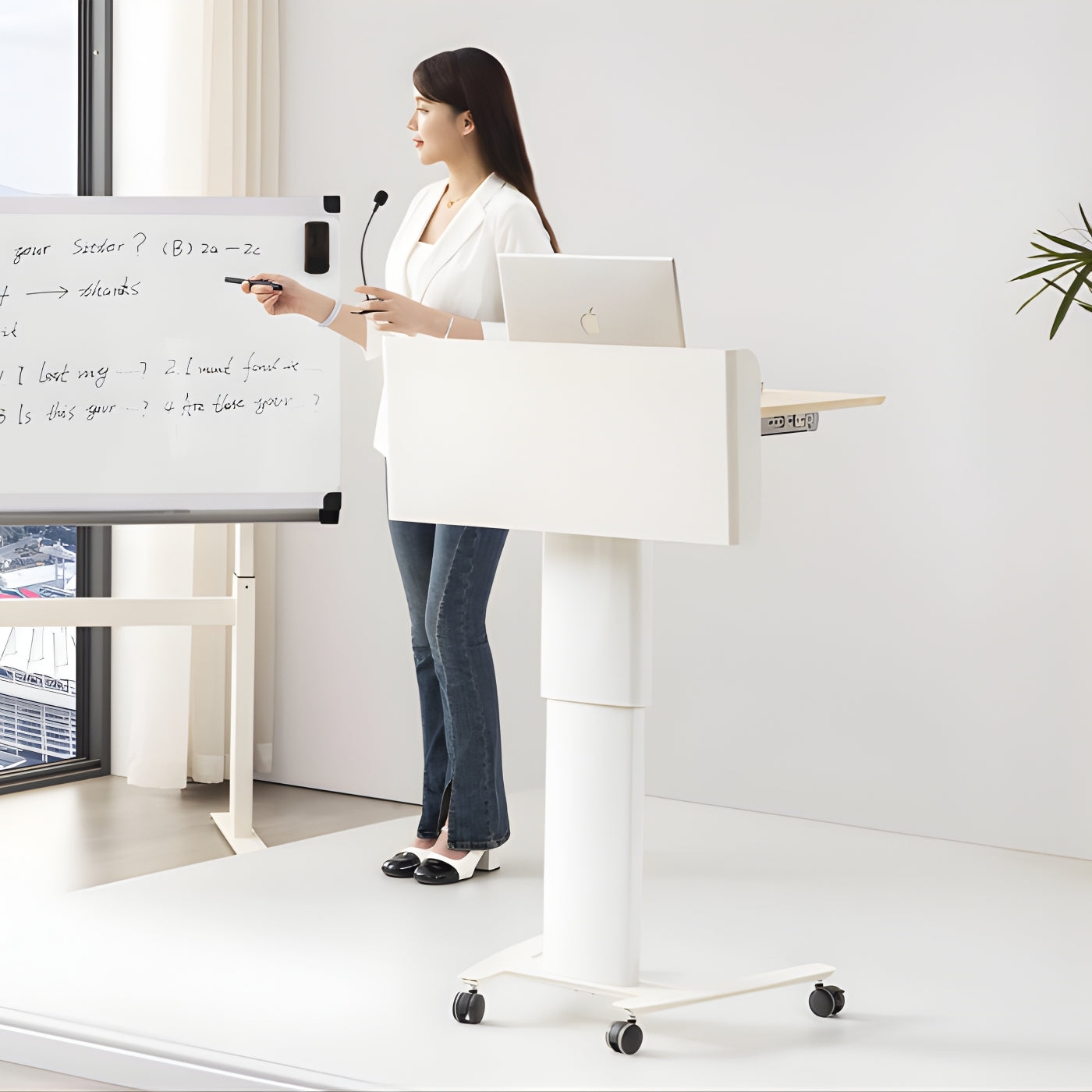 可調節高度氣動升降台|移動工作台|白色支架、木紋桌面、萬向輪設計|適用辦公室、家居、教學|Pneumatic Adjustable Height Mobile Workstation for Office and Home