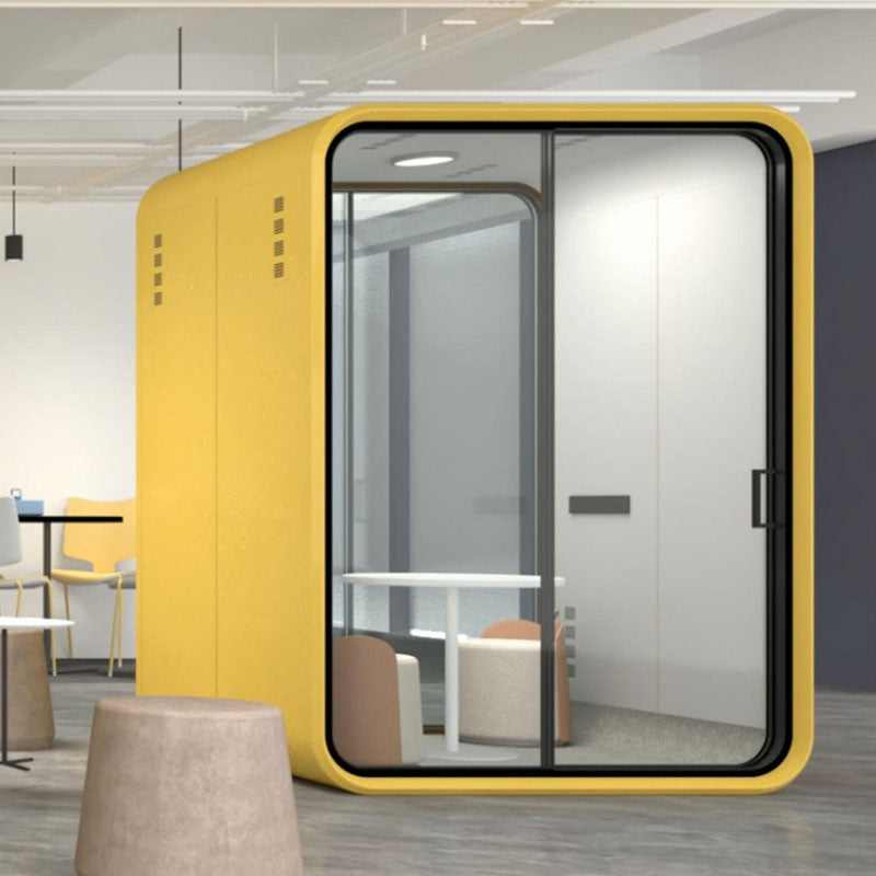 現代靜音辦公艙的多種尺寸展示，包括大型會議艙，和單人電話艙，以渲染圖、線框圖及辦公環境應用呈現，強調隔音與隱私設計。Modern soundproof office pods in various sizes, featuring a large meeting booth，and single-person phone booth, displayed in renders, line drawings, and office settings for acoustic privacy.