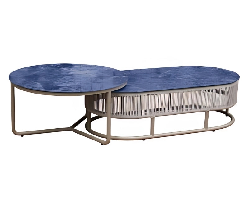 北歐風格灰色藤編戶外休閑沙發，搭配淺藍色座墊和米色靠枕，圓弧形鋁合金框架設計，適合露台花園使用的防水防曬時尚傢俬。Nordic style gray rattan outdoor leisure sofa with light blue cushions and beige pillows, curved aluminum frame design, waterproof furniture ideal for terrace and garden use.