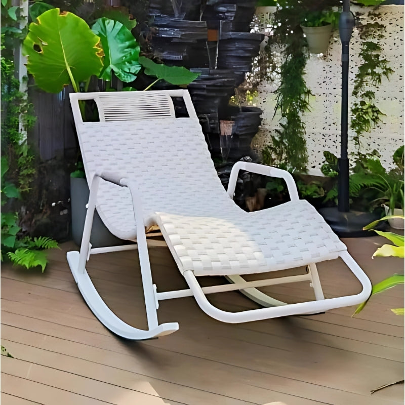 白色藤編戶外休閒搖椅，現代庭院家具 | 白色藤编户外休闲摇椅 | White wicker outdoor rocking lounger chair