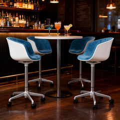 PP椅、聚丙烯椅、時尚餐椅、塑膠椅、北歐簡約、可堆疊、木質椅腿、PP聚丙烯材質、一體成型、輕量化設計、防水易清潔PP chair、polypropylene chair、modern dining chair、plastic chair、Scandinavian、stackable、wood legs，Fashionable PP chairs in assorted colors with wooden legs, showcased in modern environments including bars, cafes, offices, and kitchens, offering versatile and stylish seating options.