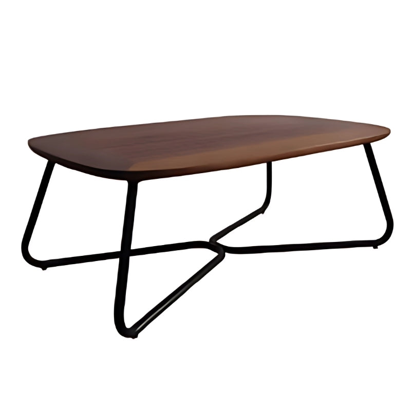 時尚編織戶外沙發套裝，配備三座位沙發及兩張單人扶手椅，置於陽光明媚天台，背景是香港城市和山景。露台休閑家具組合搭配米色坐墊，適合戶外聚會。Stylish woven outdoor sofa set with three-seater sofa and armchairs on a sunny Hong Kong rooftop terrace with city and mountain views. Patio furniture set features beige cushions, perfect for outdoor gatherings.