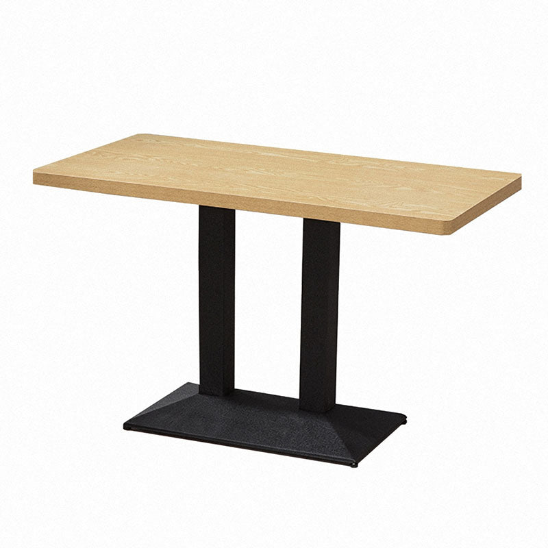 輕奢仿大理石紋餐桌|白色石紋桌面搭配黑色金屬中柱腳，四人位現代餐廳皮質餐椅組合。現代簡約咖啡餐桌|淺木紋桌面白色中柱圓盤底座，搭配曲木靠背椅，休閒咖啡廳雙人座位。Modern cafe table with light wood top and white pedestal base, paired with curved plywood chairs, casual coffee shop seating。Luxury faux marble dining table, white stone-look top with black pedestal base, modern 4-person leather chair dining set