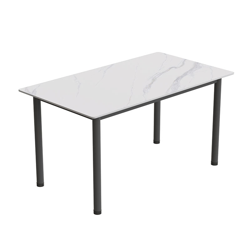 輕奢仿大理石紋餐桌|白色石紋桌面搭配黑色金屬中柱腳，四人位現代餐廳皮質餐椅組合。現代簡約咖啡餐桌|淺木紋桌面白色中柱圓盤底座，搭配曲木靠背椅，休閒咖啡廳雙人座位。Modern cafe table with light wood top and white pedestal base, paired with curved plywood chairs, casual coffee shop seating。Luxury faux marble dining table, white stone-look top with black pedestal base, modern 4-person leather chair dining set